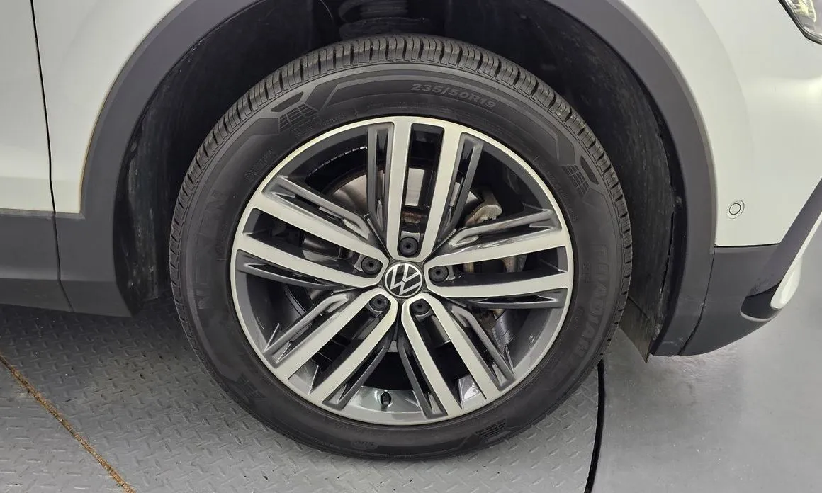 Volkswagen Tiguan 2023 из KR, фото 7