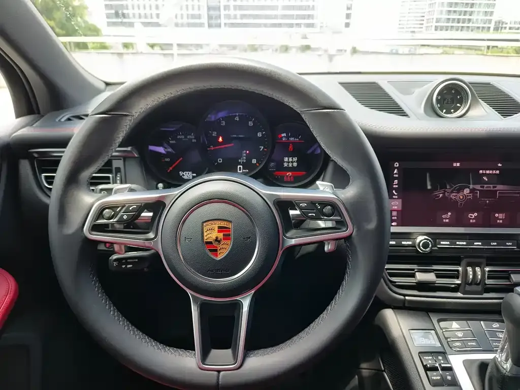 Porsche Macan — фото 6