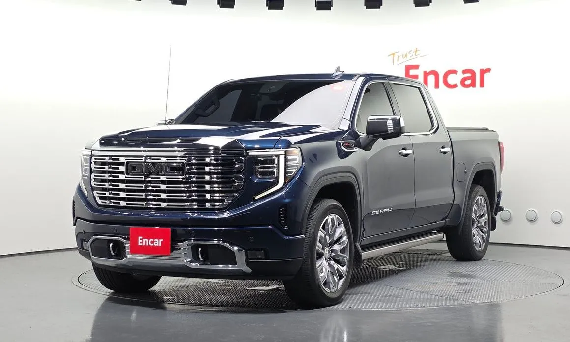 GMC Sierra — фото 1