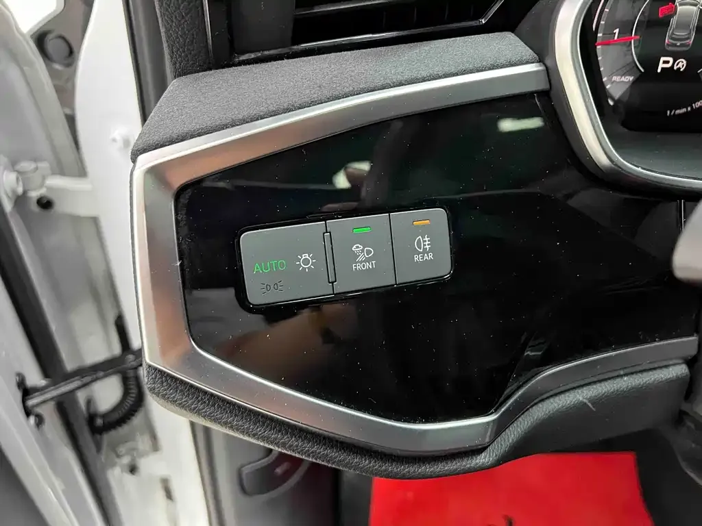 Audi Q3 — фото 10
