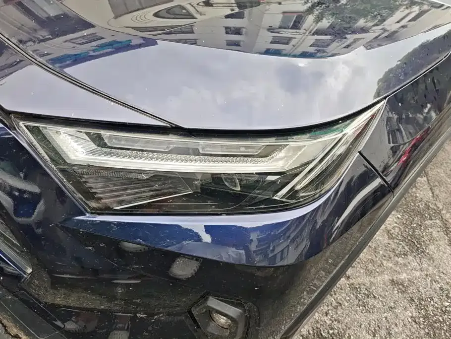 Toyota RAV4 — фото 3