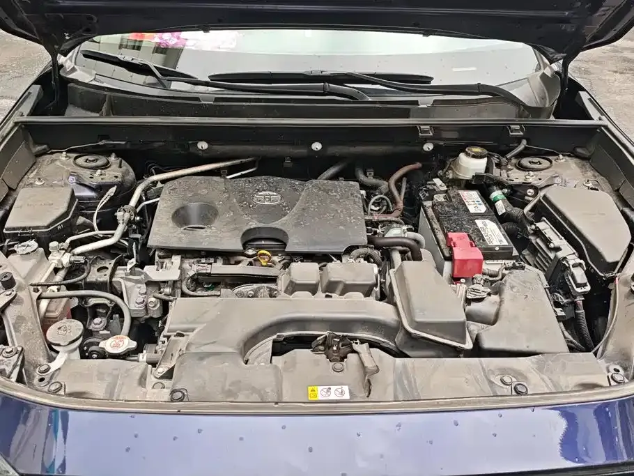 Toyota RAV4 — фото 2