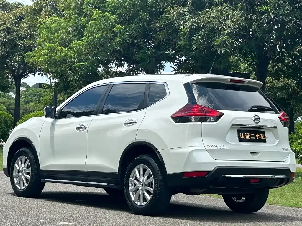 Nissan X-Trail — фото 9