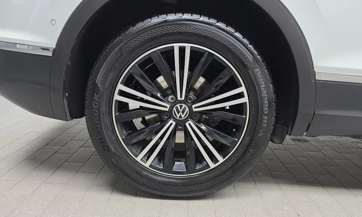 Volkswagen Tiguan — фото 6