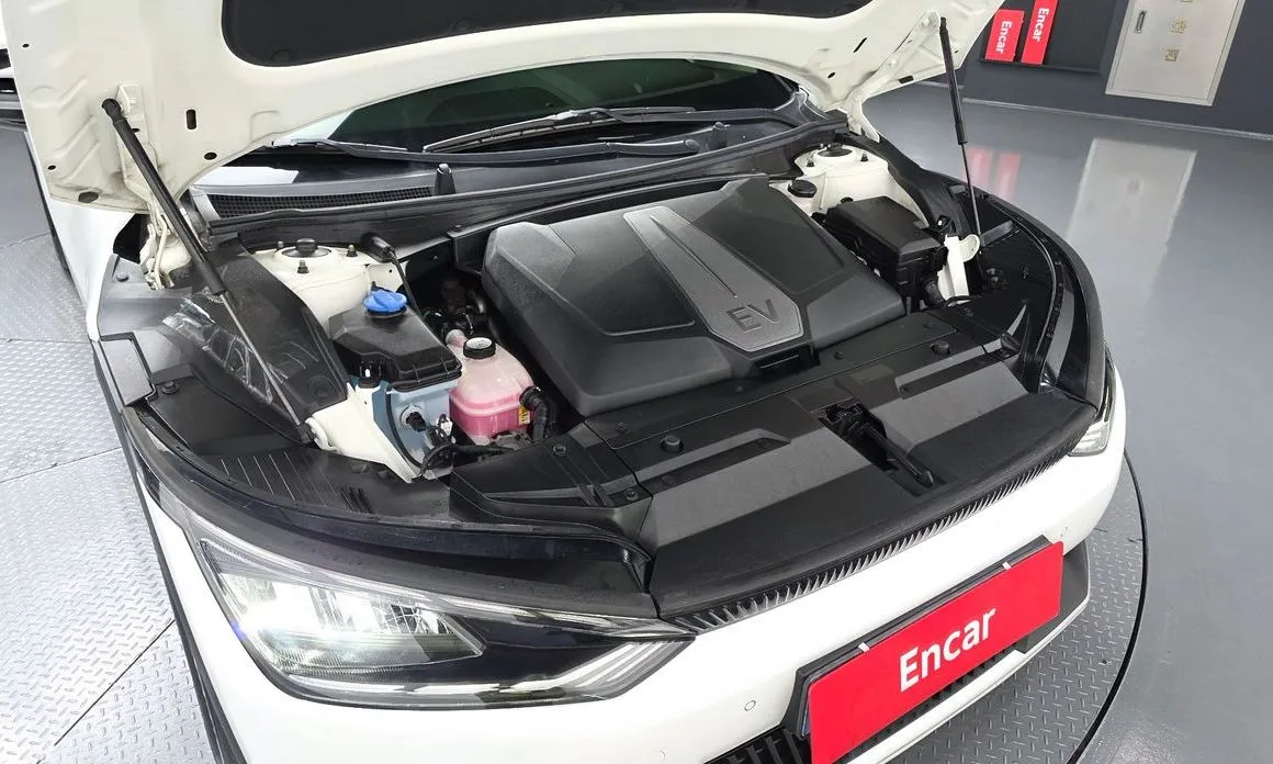 Kia EV6 2023 из KR, фото 8