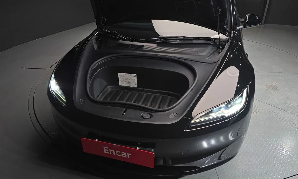 Tesla Model 3 — фото 9