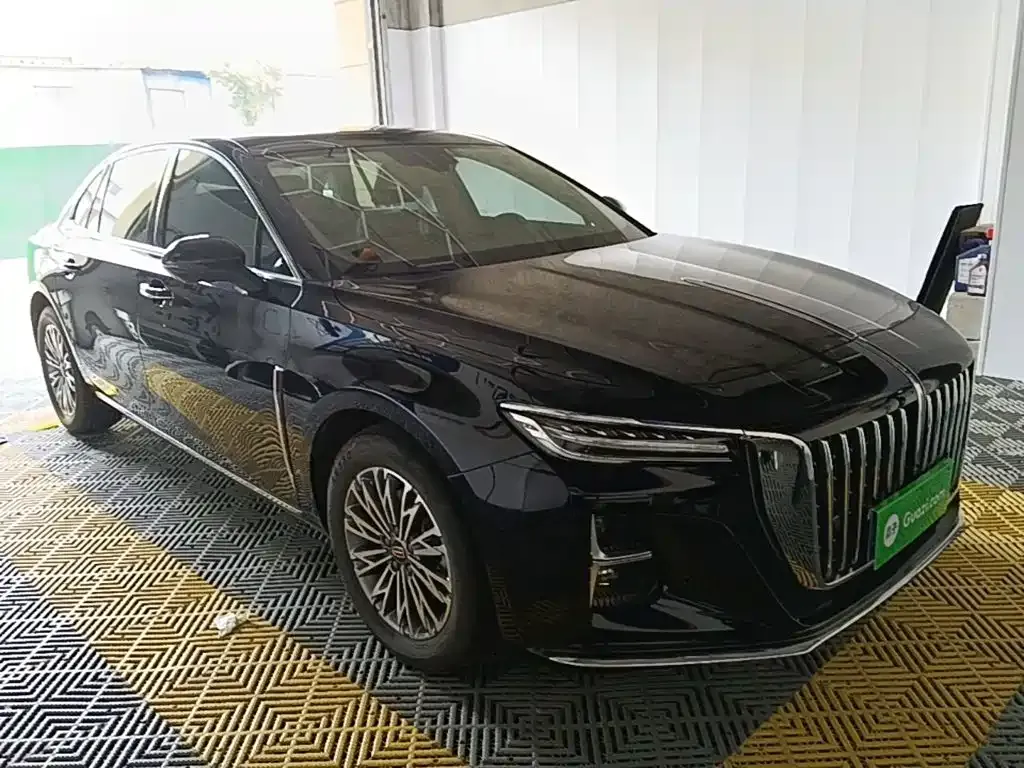 Hongqi H5 — фото 9