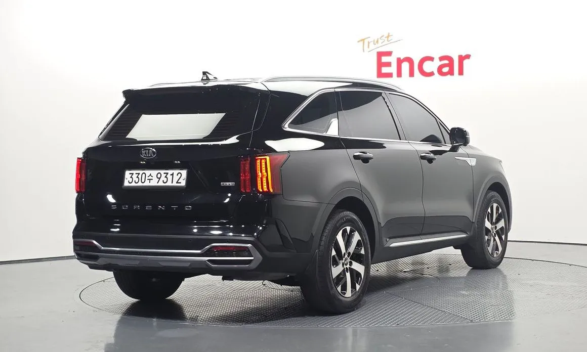 Kia Sorento — фото 8