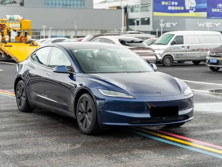 Tesla Model 3 — фото 4