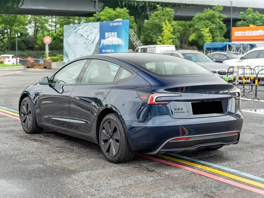 Tesla Model 3 — фото 5