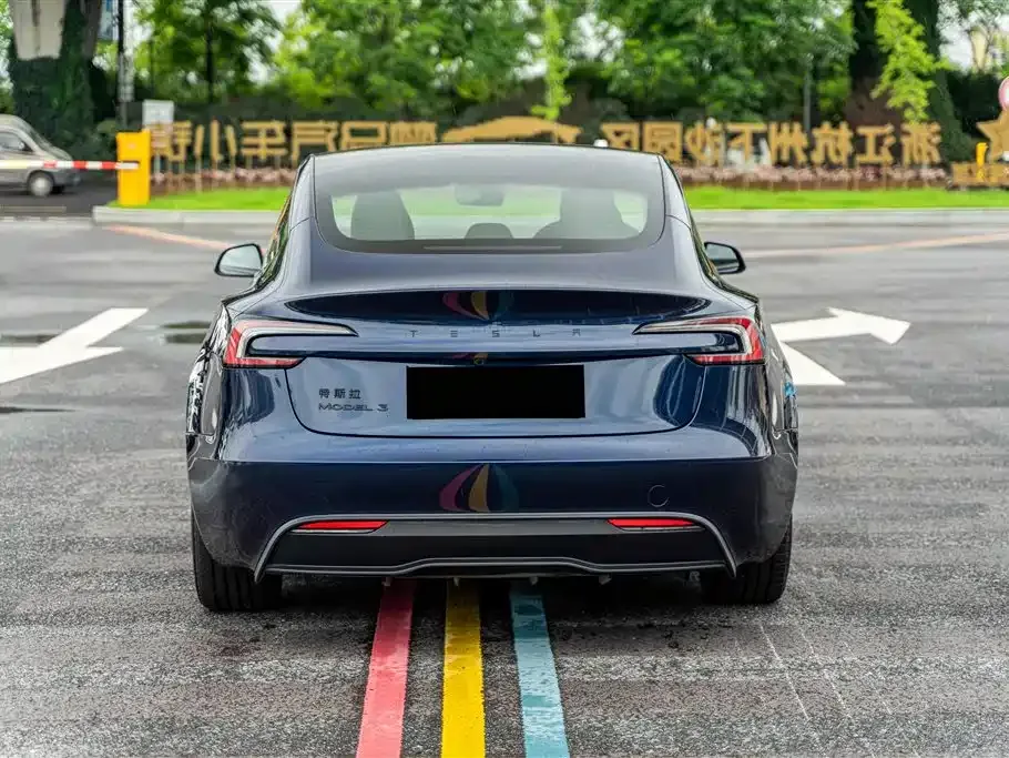 Tesla Model 3 — фото 6