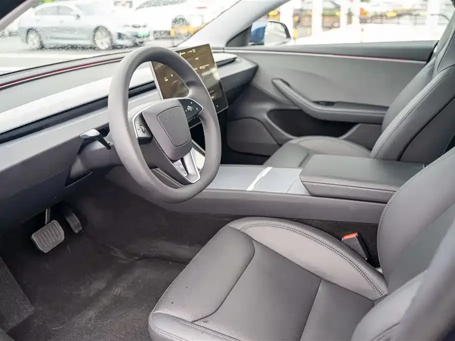 Tesla Model 3 — фото 3