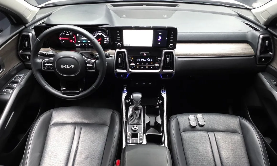 Kia Sorento — фото 10