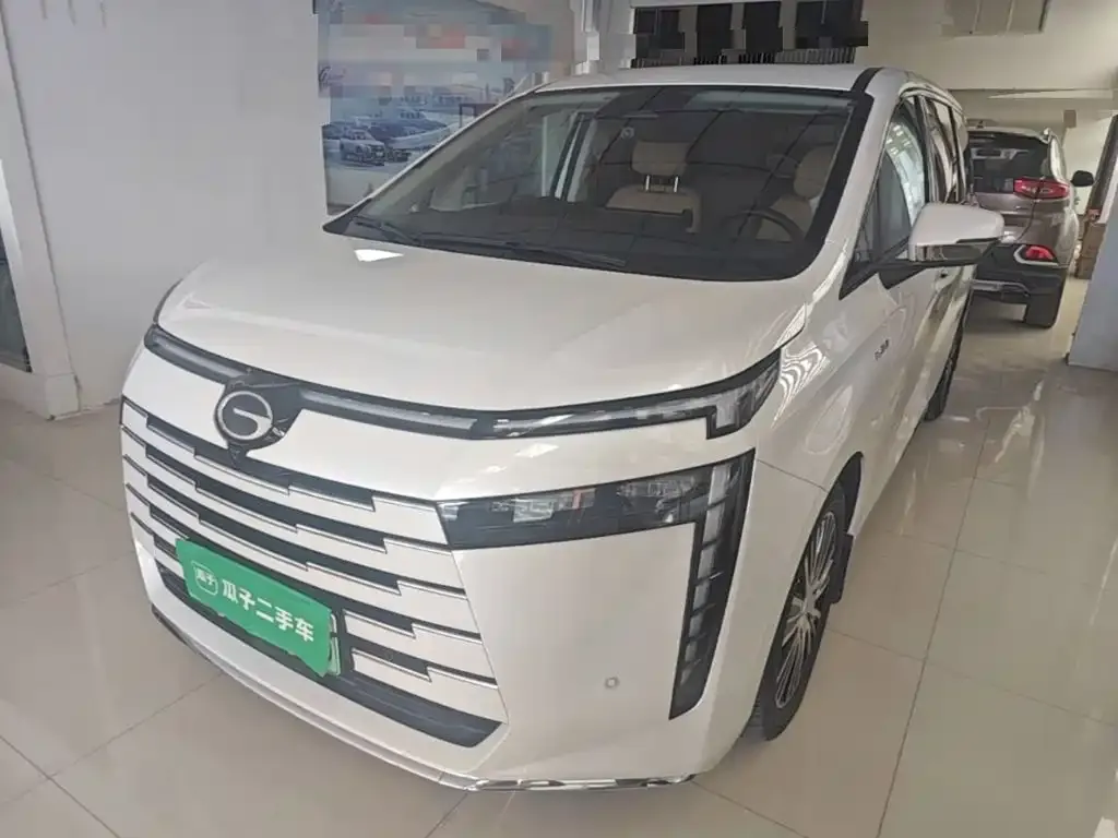 GAC Motor 传祺E8 PHEV — фото 1