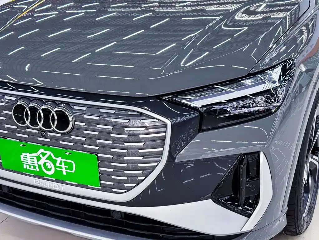 Audi Q4 e-tron — фото 10