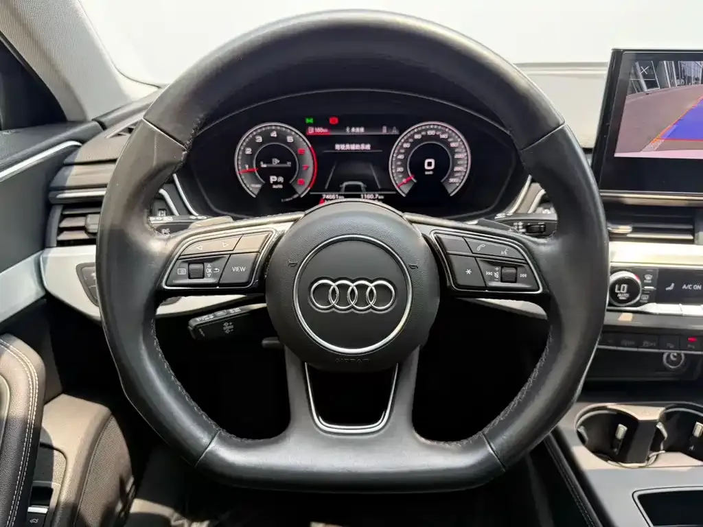 Audi A4L — фото 5