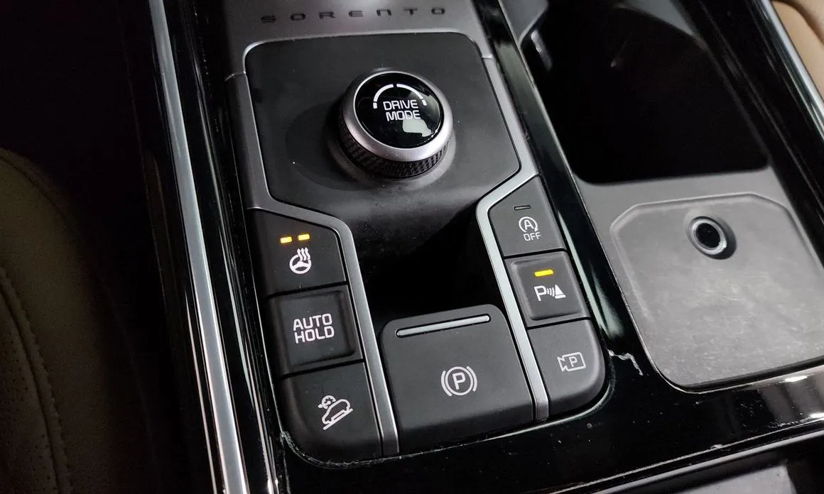 Kia Sorento — фото 7