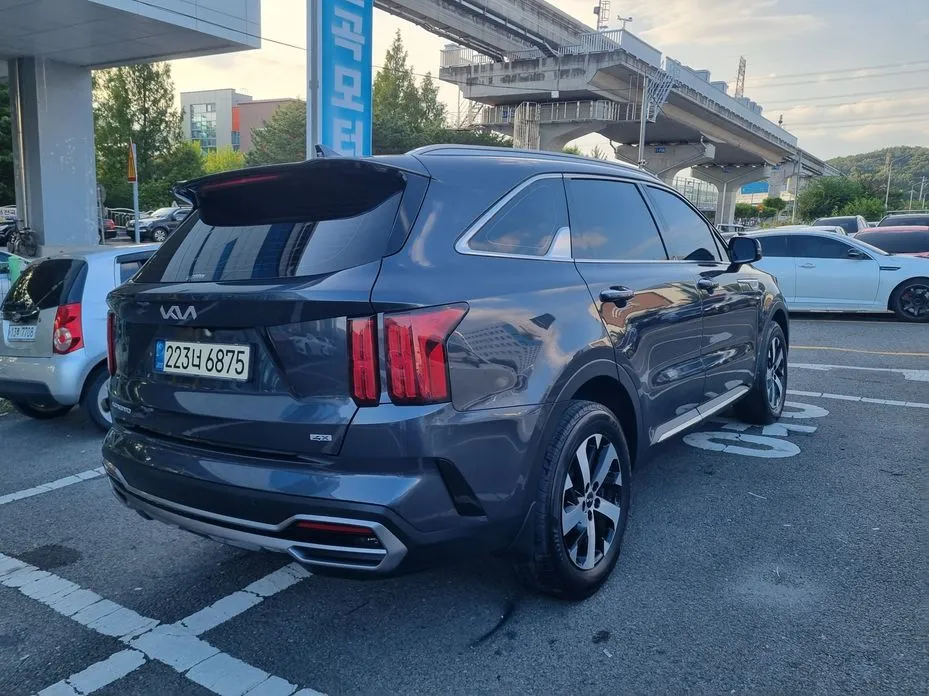 Kia Sorento — фото 6