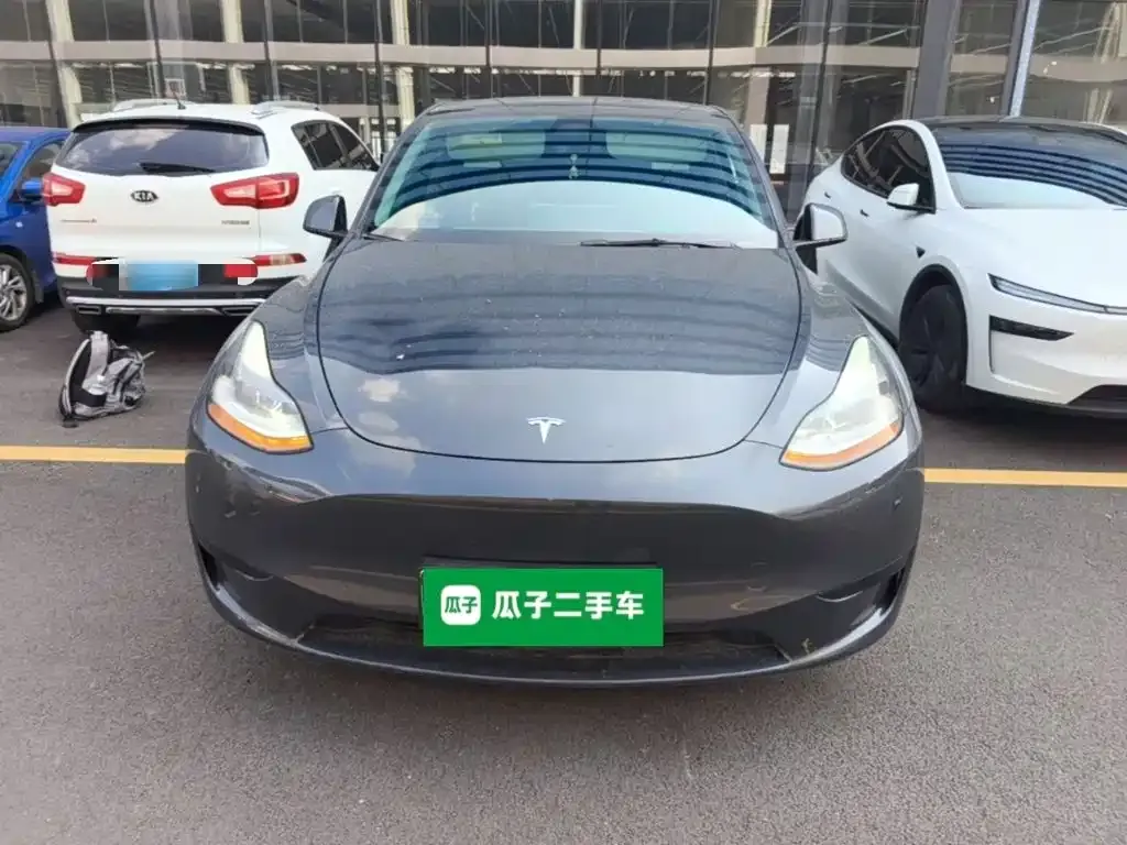 Tesla Model Y — фото 9