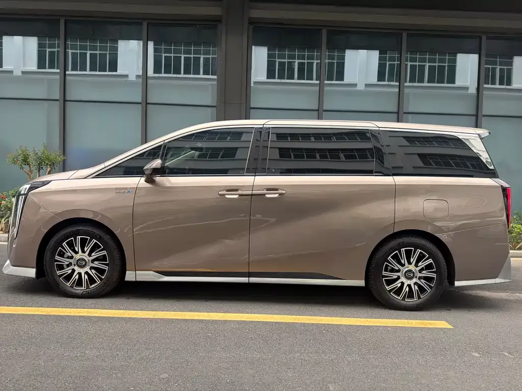 GAC Motor Trumpchi E9 — фото 2