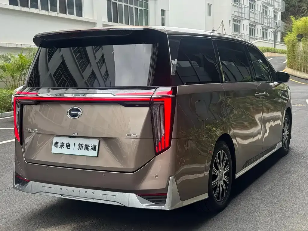 GAC Motor Trumpchi E9 — фото 3