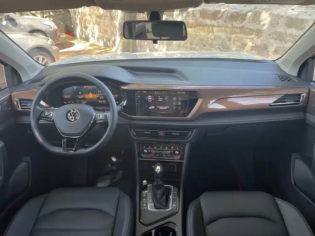 Volkswagen Tharu — фото 4