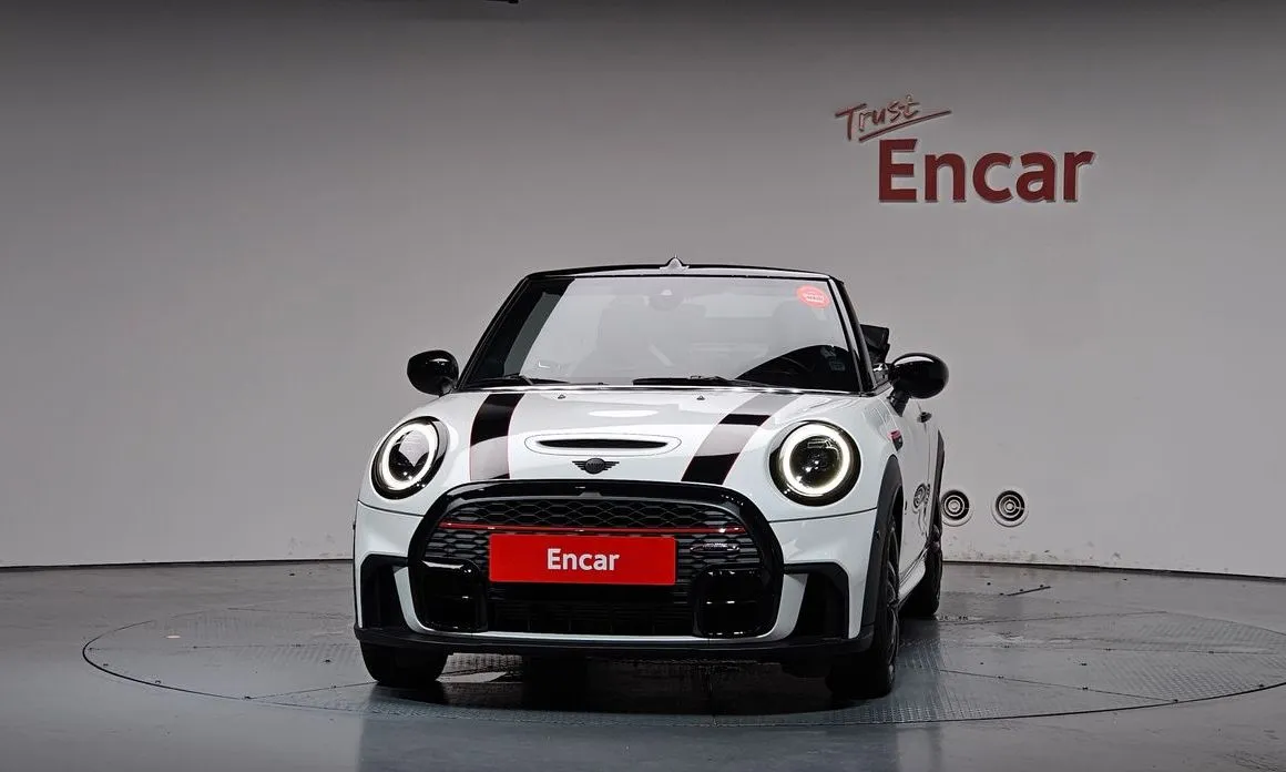 Mini Cooper Convertible 2024 из KR, фото 2