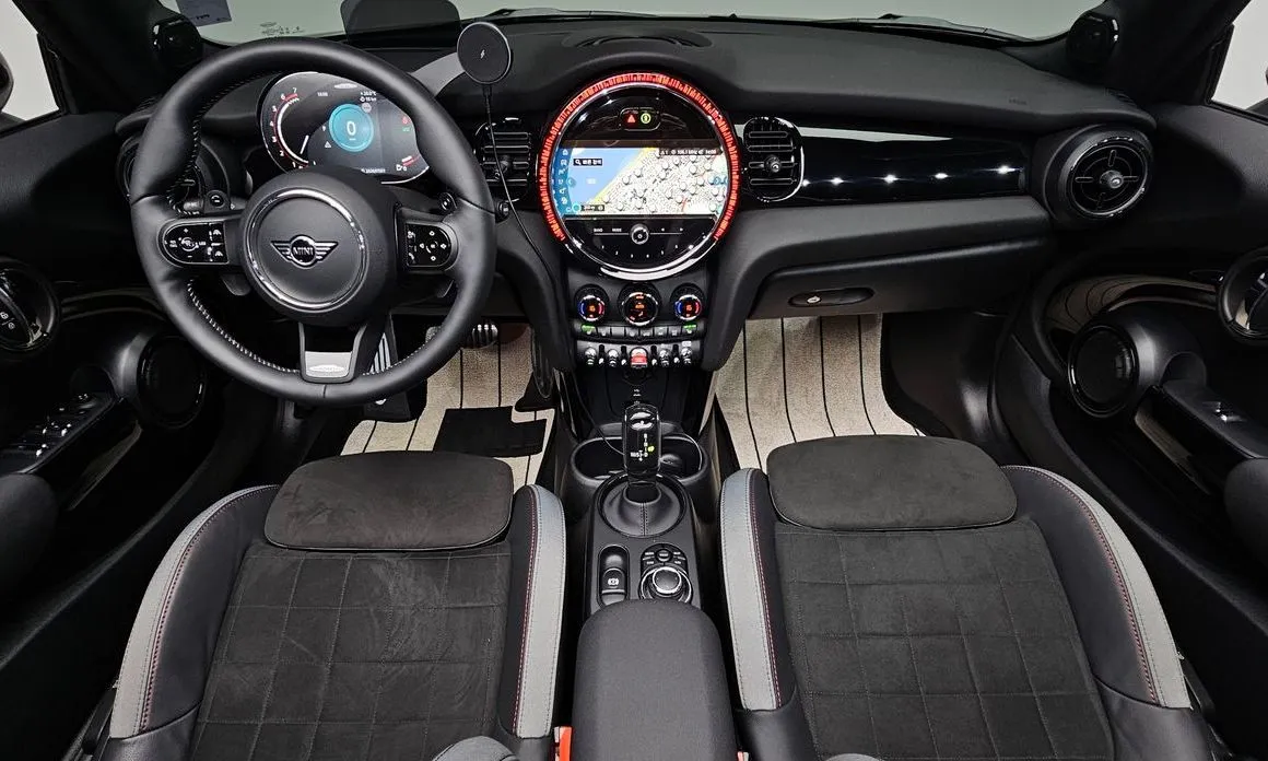 Mini Cooper Convertible 2024 из KR, фото 6