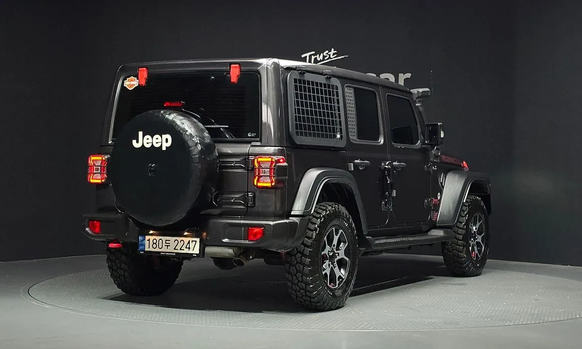 Jeep Wrangler — фото 2