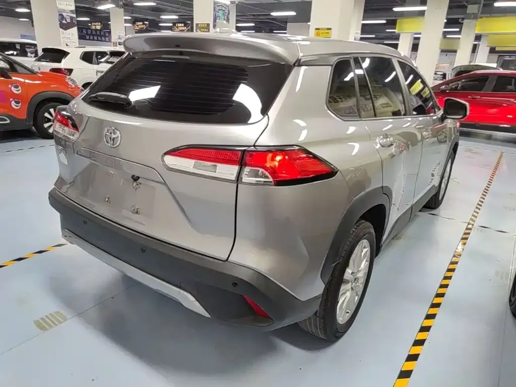Toyota Corolla Cross 2024 из CN, фото 10