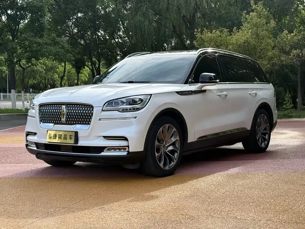 Lincoln Aviator — фото 1