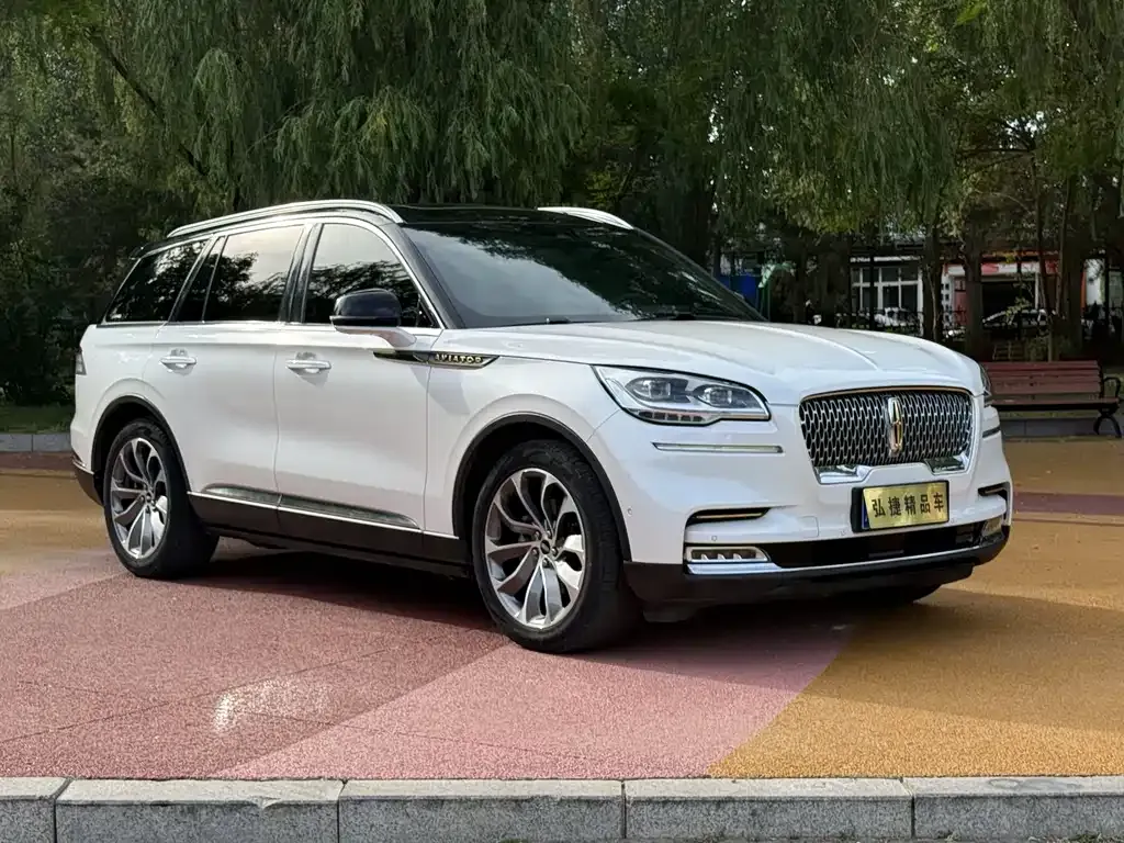 Lincoln Aviator — фото 10