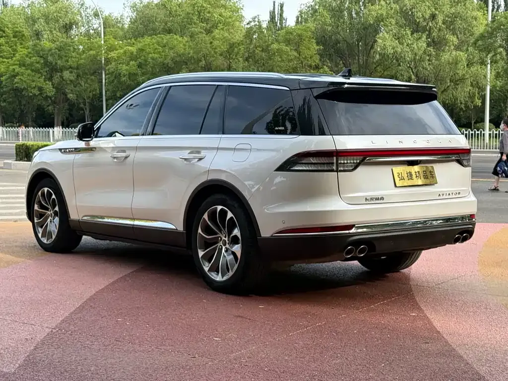 Lincoln Aviator — фото 6