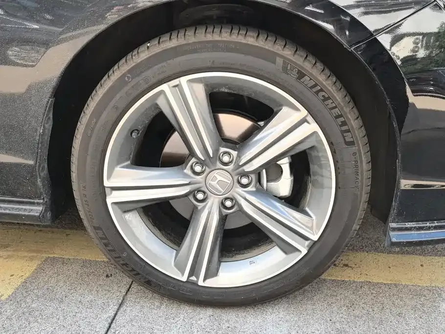 Honda Accord — фото 5