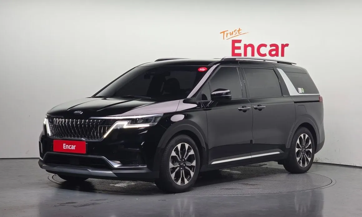 Kia Carnival — фото 1