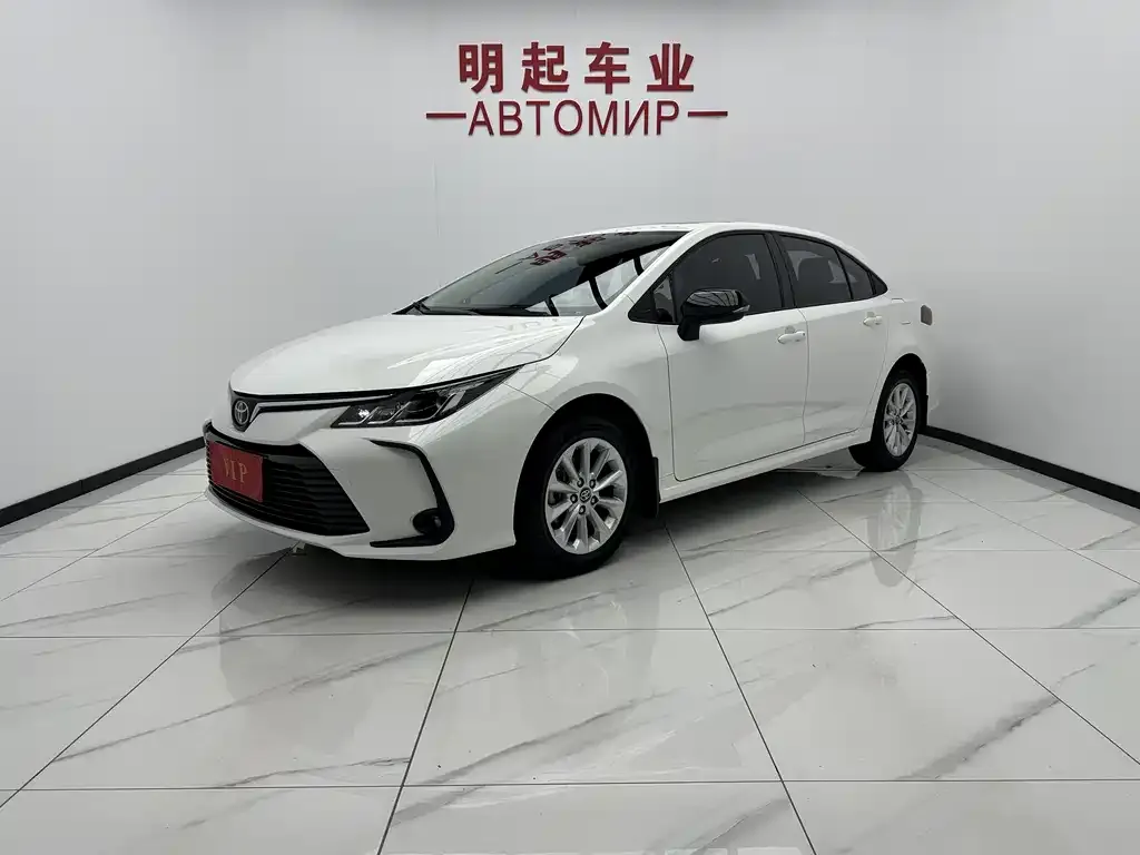 Toyota Corolla — фото 1