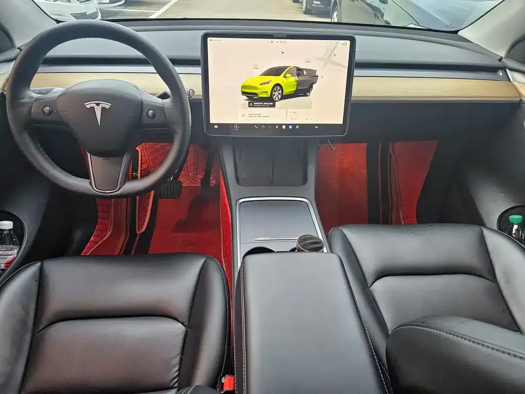 Tesla Model Y — фото 3