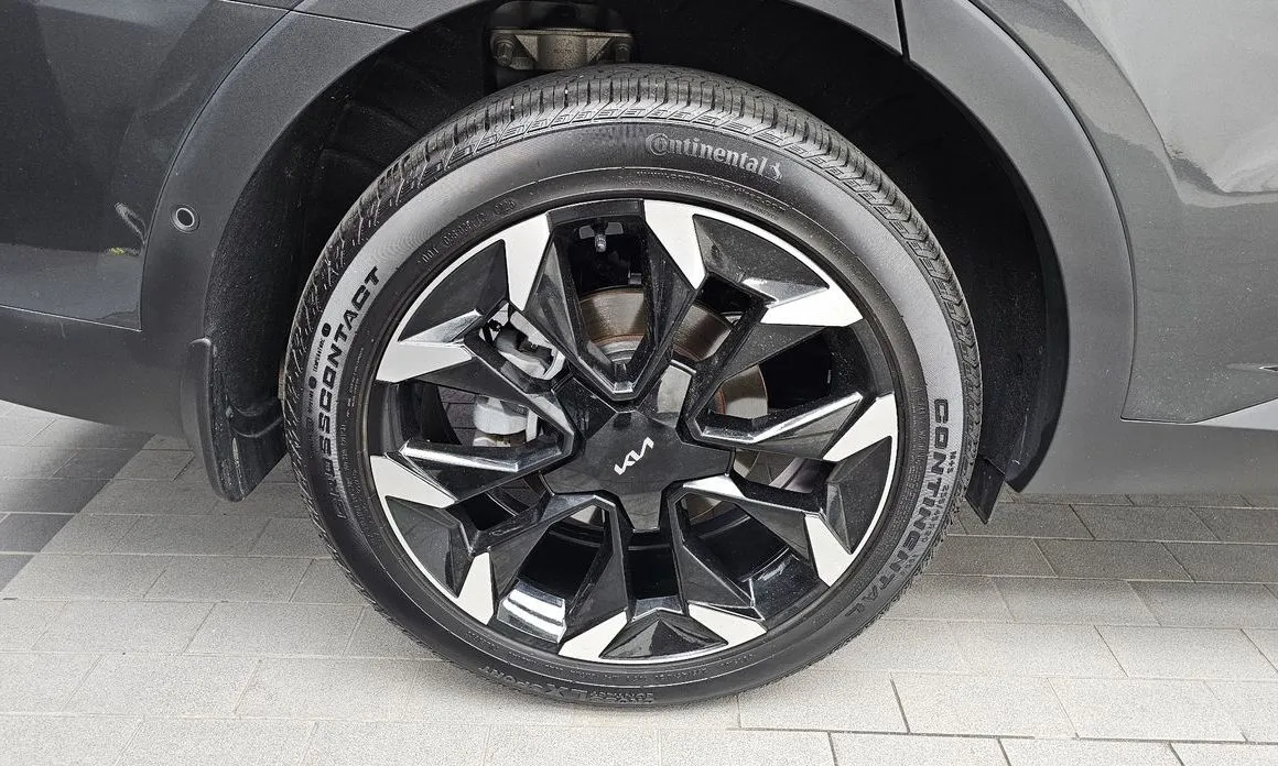 Kia Sorento — фото 9