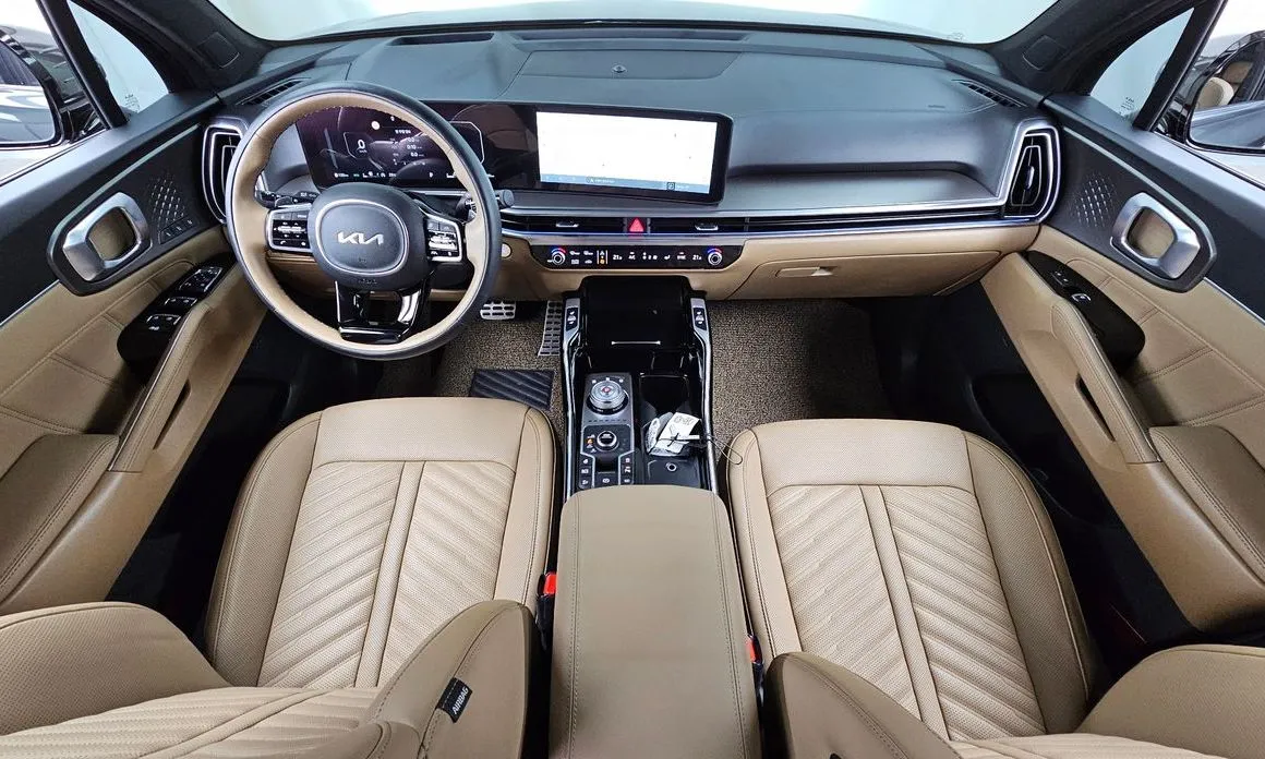 Kia Sorento — фото 7