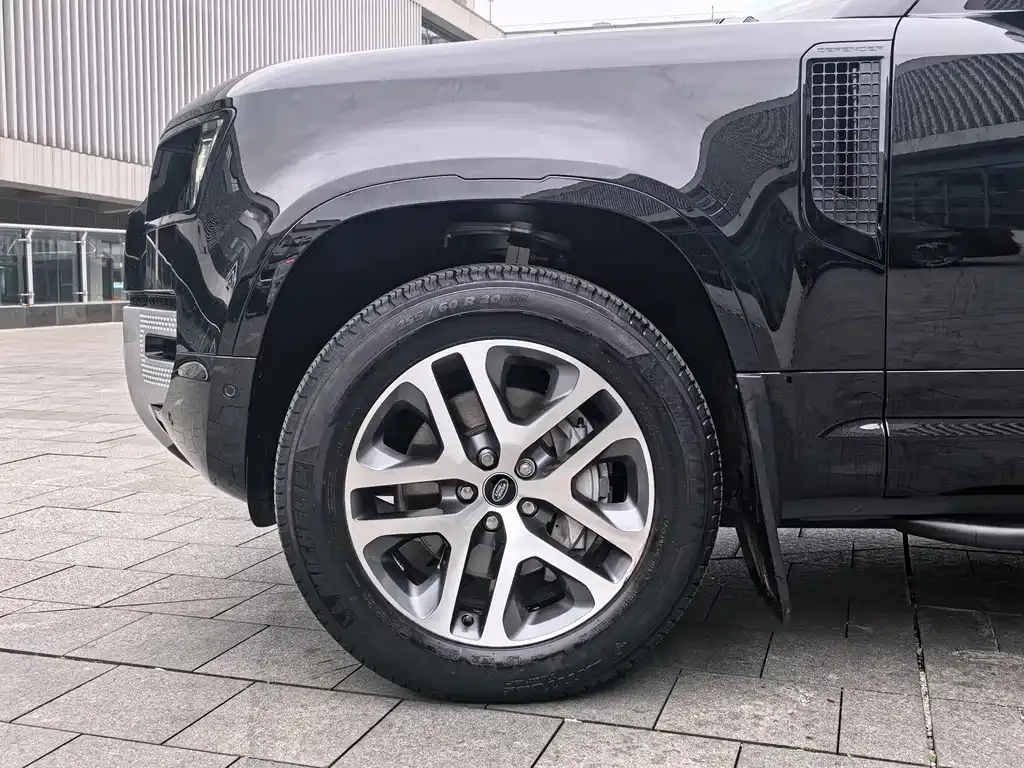 Land Rover Defender — фото 7