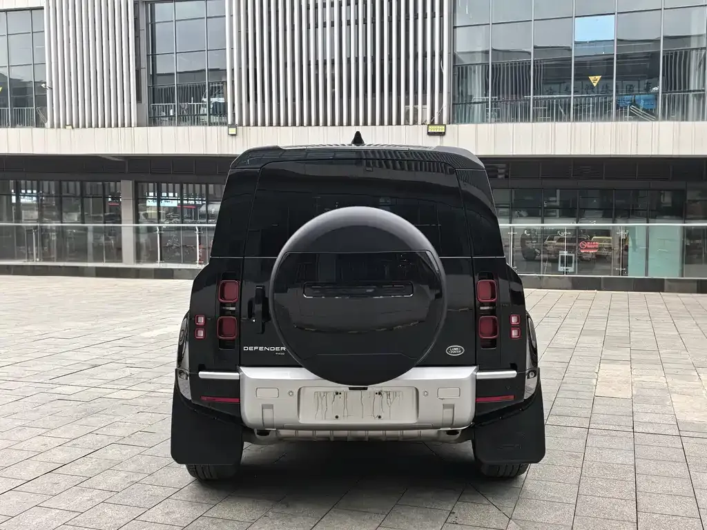 Land Rover Defender — фото 2