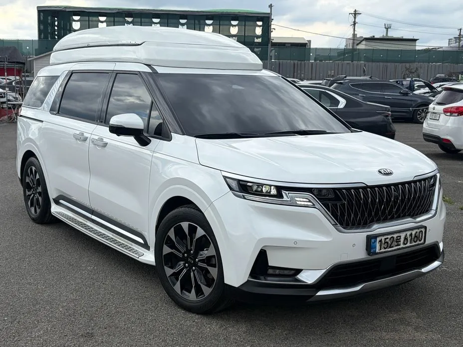 Kia Carnival — фото 1