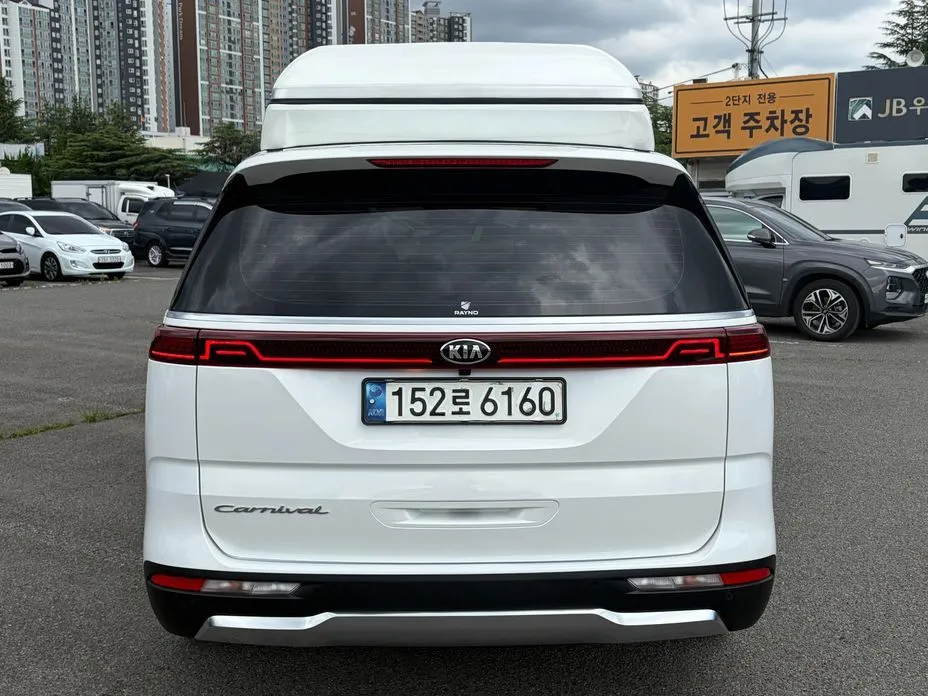 Kia Carnival — фото 4