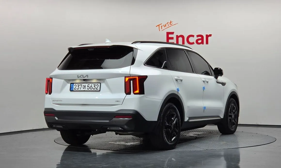 Kia Sorento — фото 6