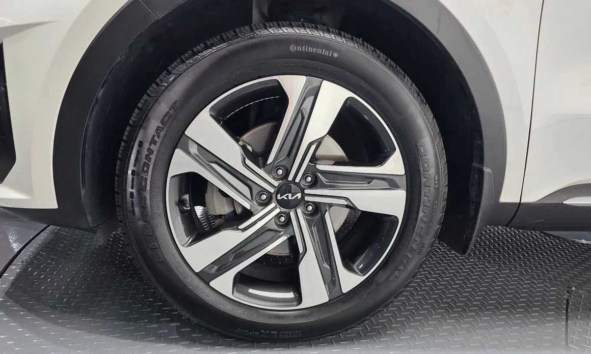 Kia Sorento — фото 10