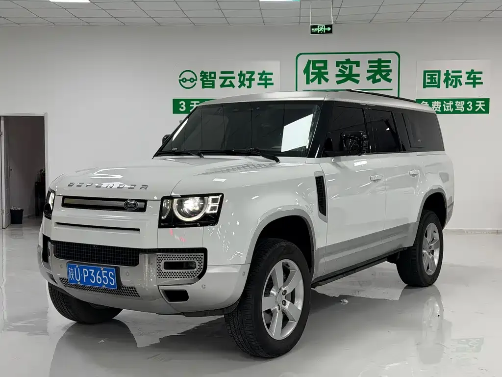 Land Rover Defender — фото 1