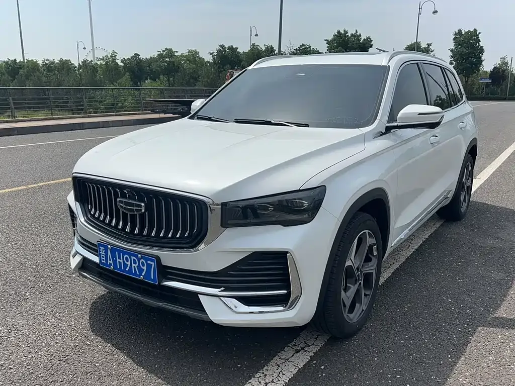 Geely Xingyue L — фото 1