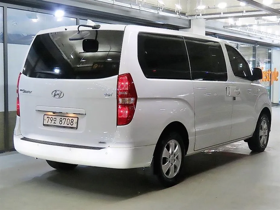 Hyundai Starex — фото 2