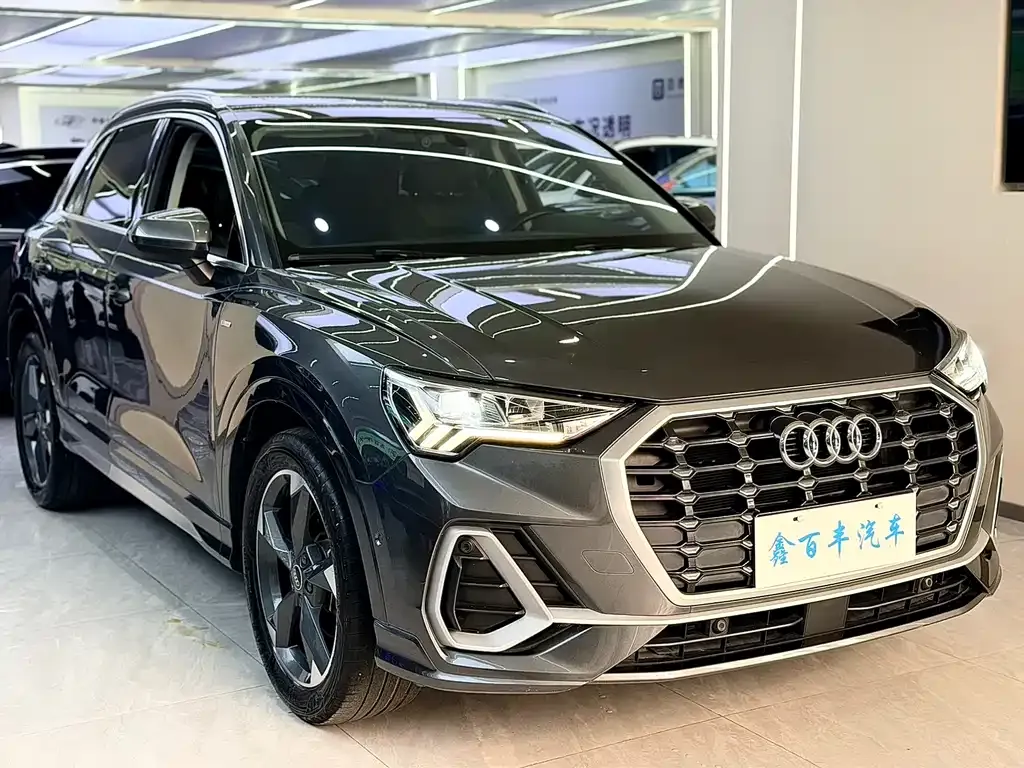 Audi Q3 — фото 8