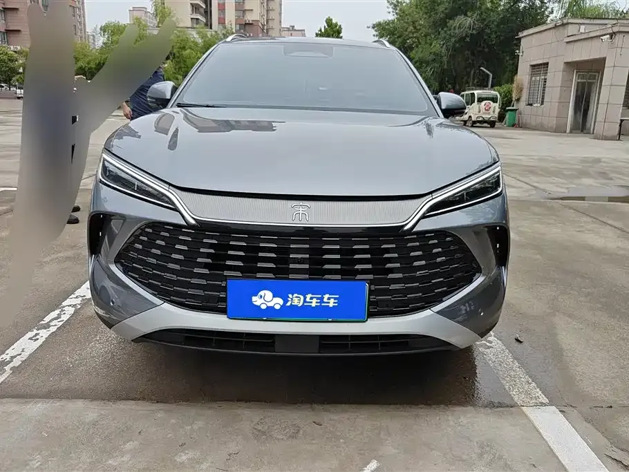 BYD L DM-i — фото 10
